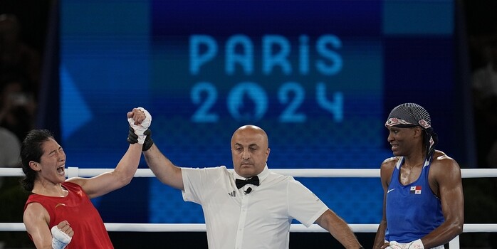 某队因违规遭重罚，官方回应惹争议