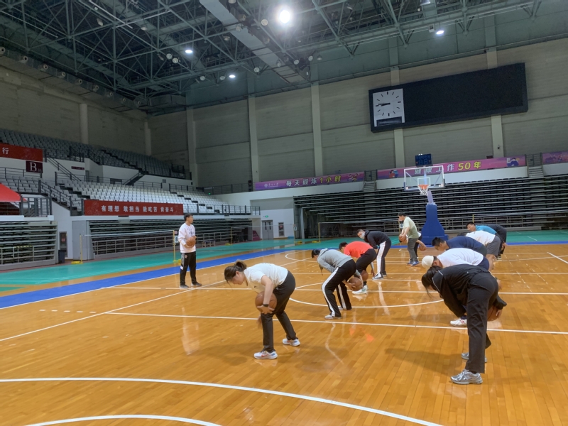 东体预测申花首发：阿苏埃和米内罗搭档锋线，鲍亚雄继续出战